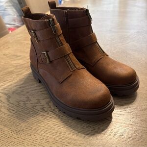 Bella Vita Arcadia Women's Boot 9.5W